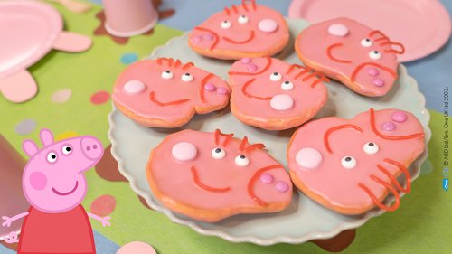 Ein Teller voller leckerer Peppa Pig Amerikaner zum Nachbacken