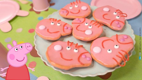 Ein Teller voller leckerer Peppa Pig Amerikaner zum Nachbacken