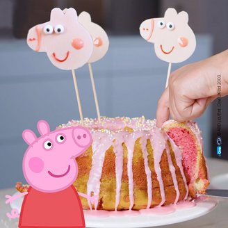 Leckerer pinker Peppa Pig Gugelhupf
