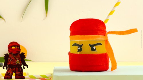 Eine coole selbsgemachte Ninjago Partyglas-Dekoration zum Nachbasteln