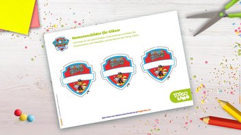 Drei rote PAW Patrol Namensschilder mit blauem Rahmen für Gläser zum Ausschneiden